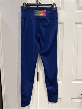 Savage x Fenty women’s Blue Athletic Leggings Sz L 12/14